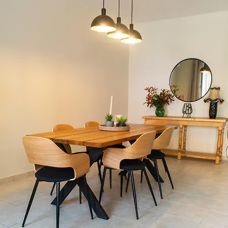 Alba Spacious Maisonette